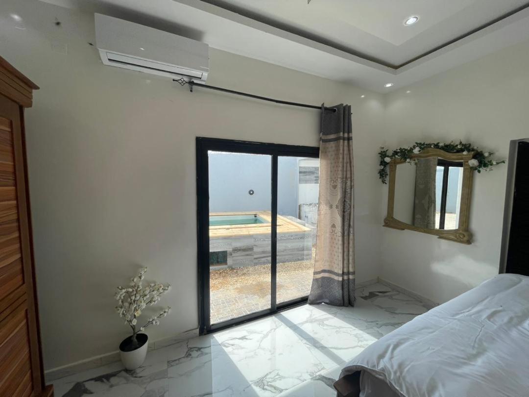 Villa Adja Nafy A Saly Gandigal Экстерьер фото