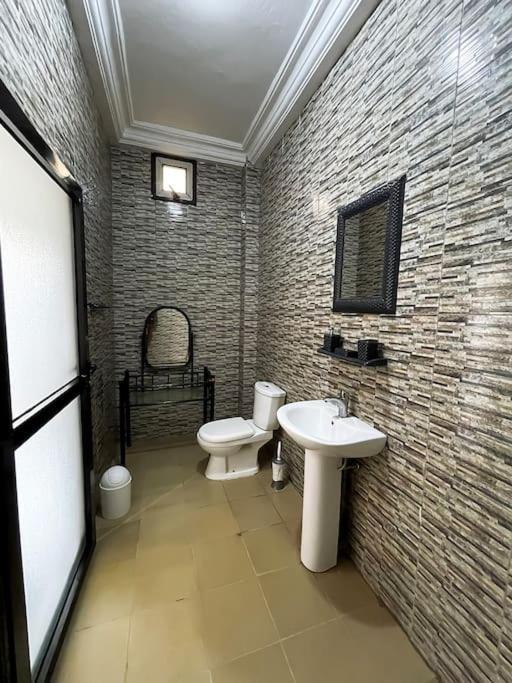 Villa Adja Nafy A Saly Gandigal Экстерьер фото